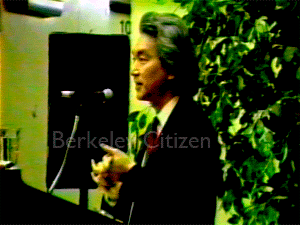 Dr. Kaku Speaking at the Abolition 2000 in Oakland ca 1997